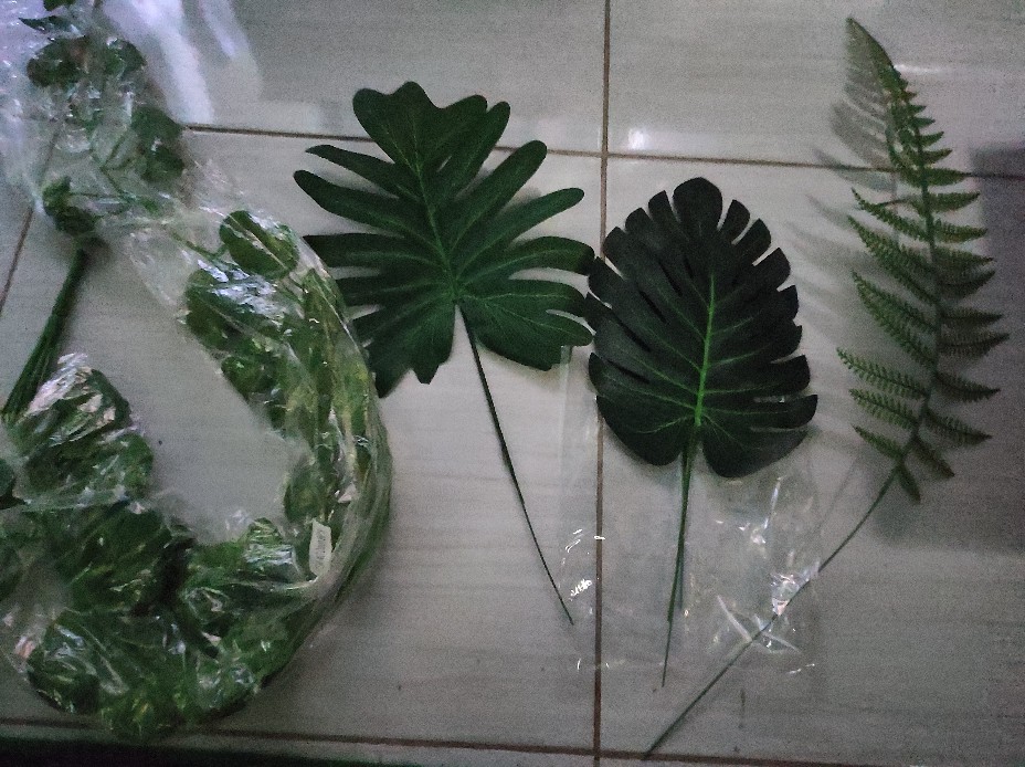 Mystyle Daun Rambat Juntai Bunga Plastik 90x9 Pcs Hias Artifisial Dekorasi Dinding Daun Rambat
