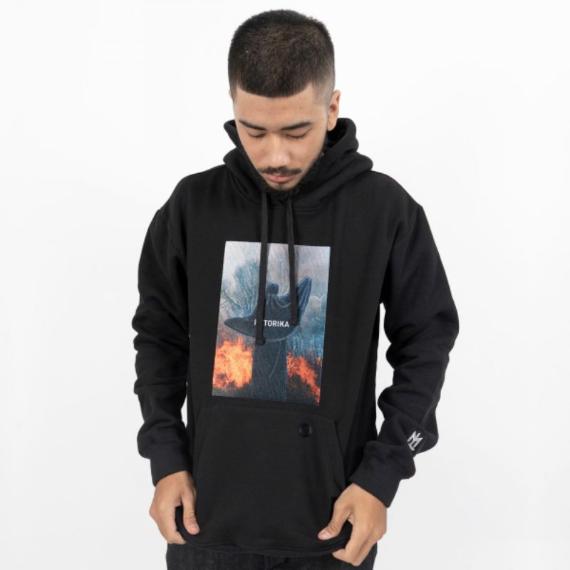 RETORIKA HOOD ( MATERNAL DISASTER )