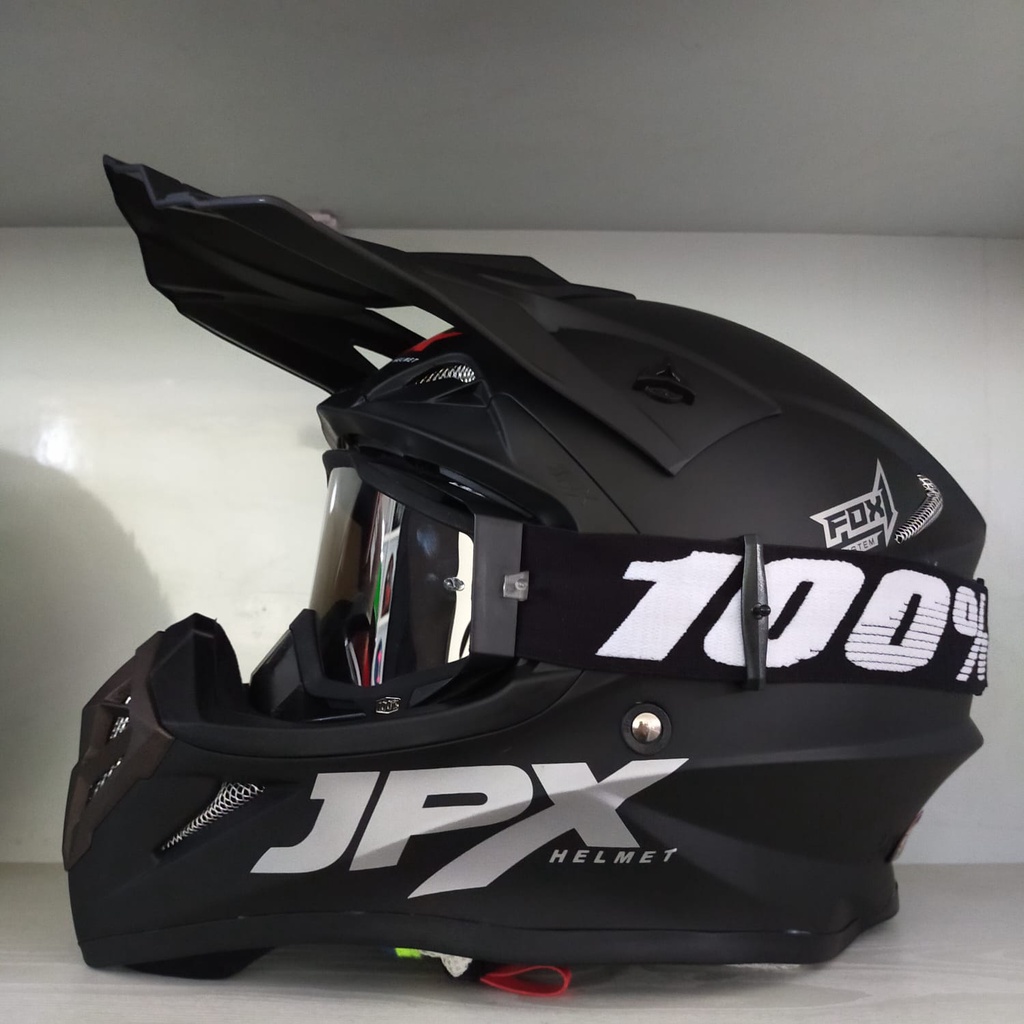 Helm Cross JPX Solid Black Doff