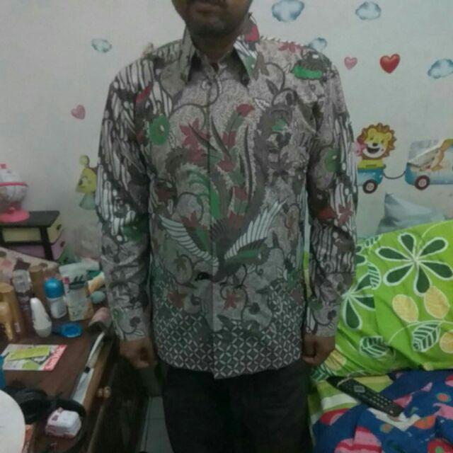 Sasmakha Kemeja Batik Pria Eksklusif Lengan Panjang Berfuring Batik Solo Primisima Reguler Fit