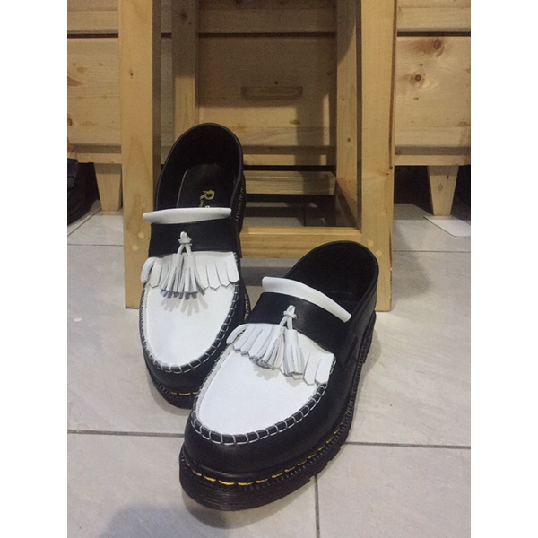 sepatu kulit adrian tassel HITAM PUTIH-RAJIB