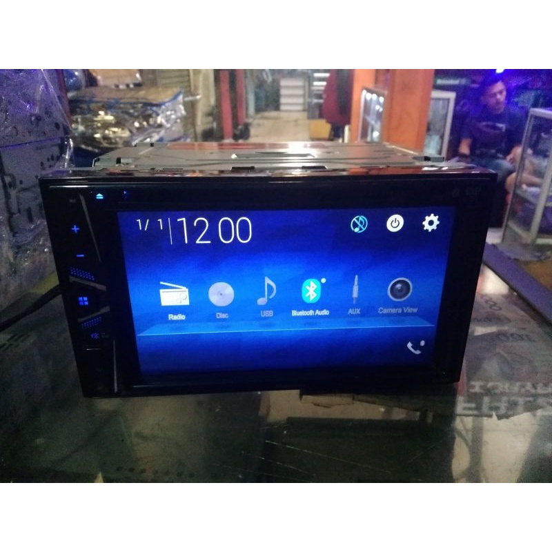 Doubledin pioneer AVH-G215BT headunit audio mobil