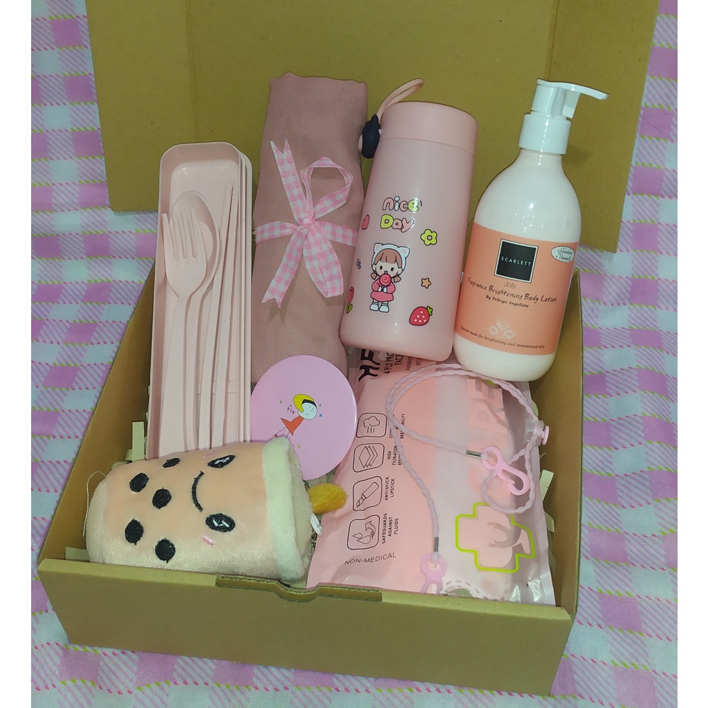 Kado ulang tahun cewek / Hampers Scarlett / Gift box / Hadiah Wisuda