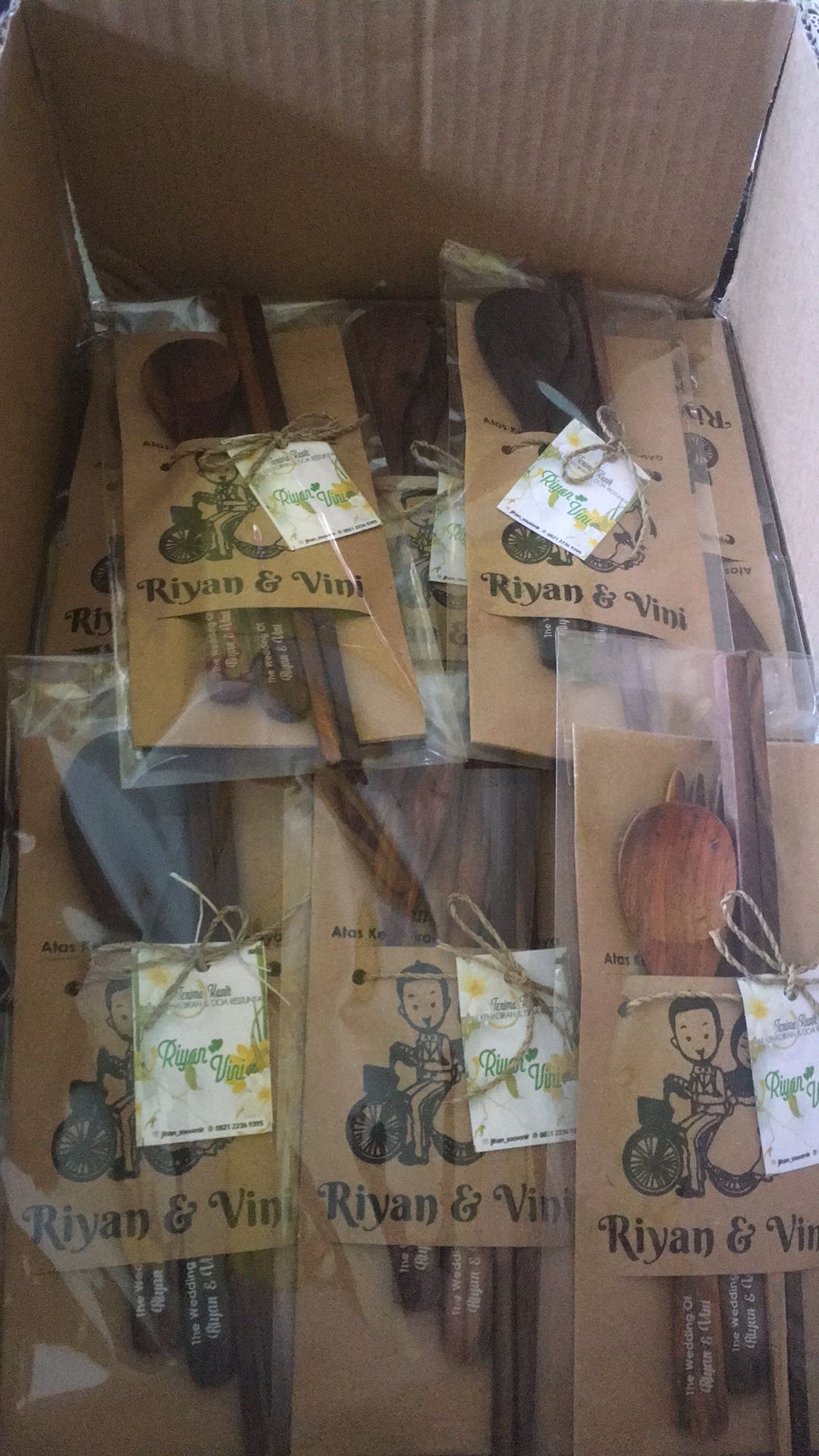 Souvenir Sendok Garpu Sumpit Kayu