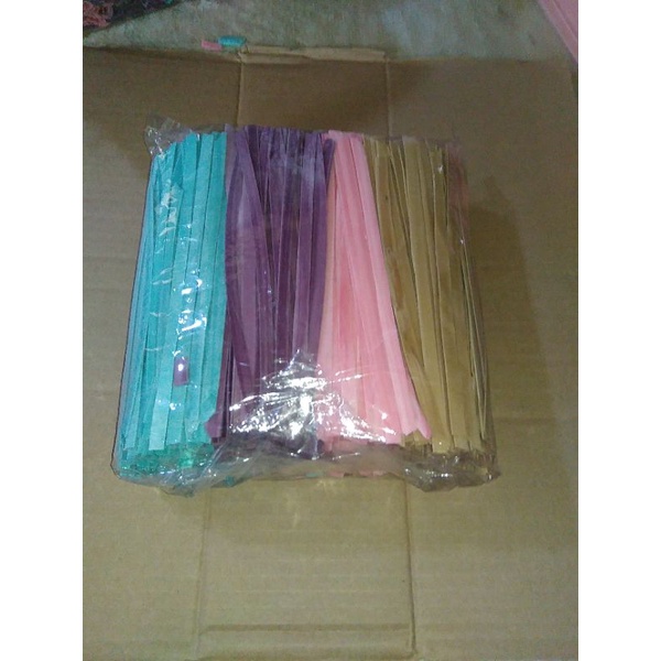 

Mie Lidi Gepeng (Pipih) Rasa Manis Mix 4 Warna 1Kg