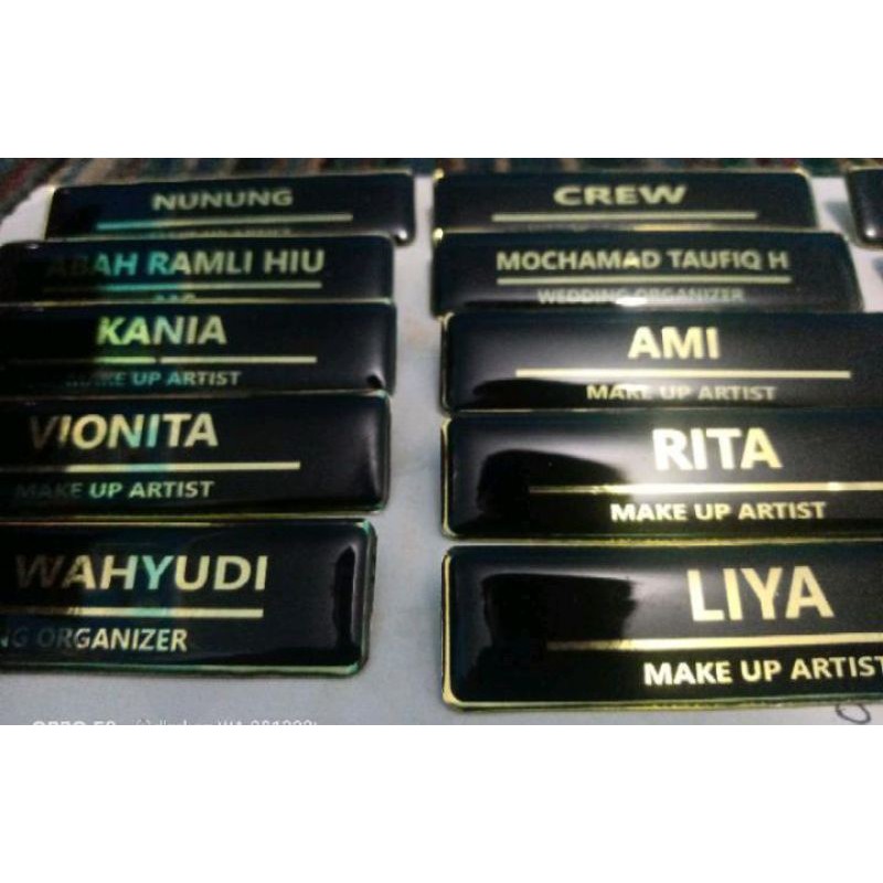 

Name Tag Papan Nama Dada Kuningan Resin 2cm x 8cm Tebal Magnet PREMIUM