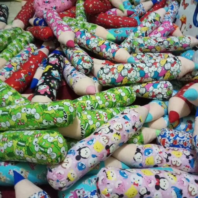

Bantal pensil karakter