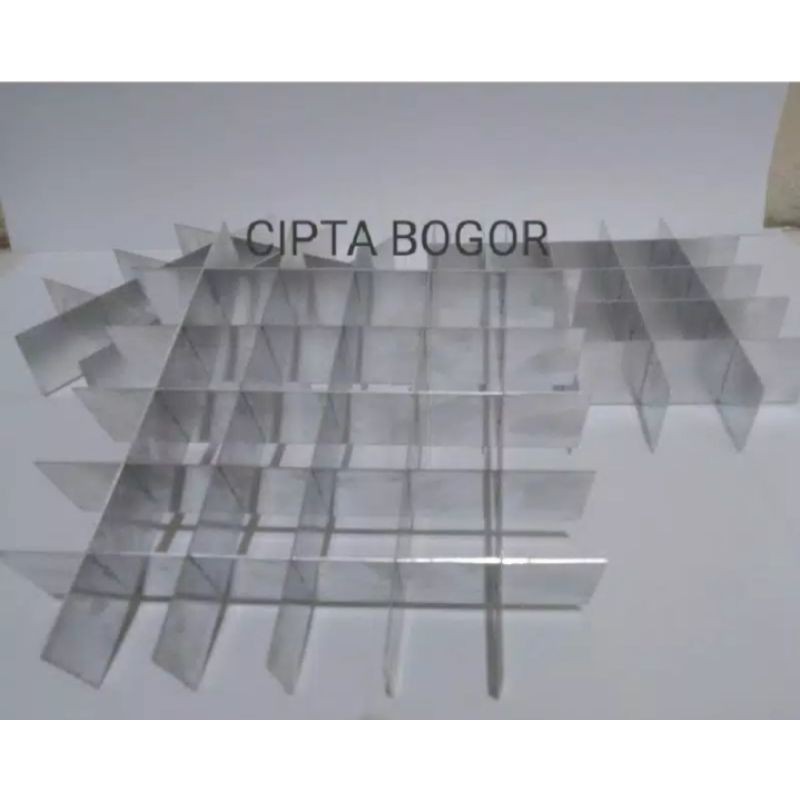 

Sekat kue berownies 22×22/4,cm lobang kotak isi 36