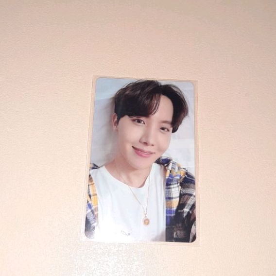 

photocard pc jhope hobi pob BE essential ess