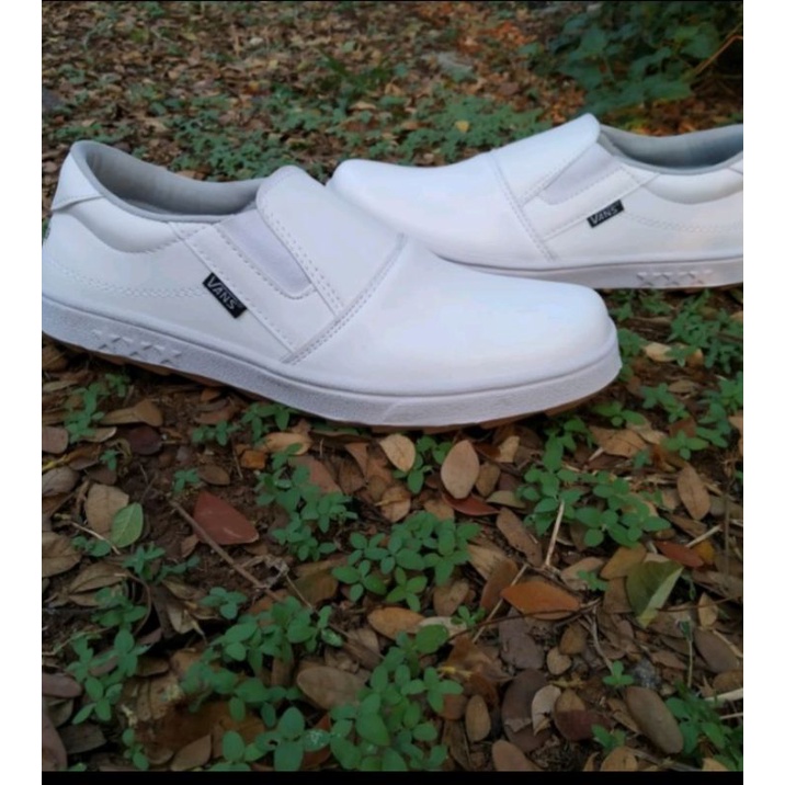 SEPATU KASUAL VANS SLIP ON PUTIH SEPATU TANPA TALI SEPATU PRIA WANITA