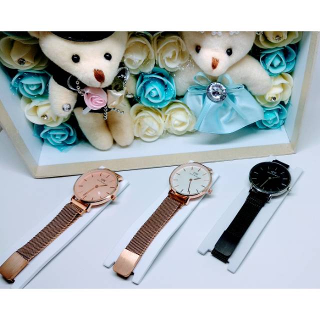 Jam tangan Wanita DW Magnet Rantai Pasir