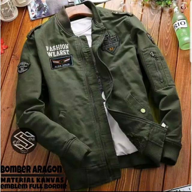 Jaket Bomber Classic Pria