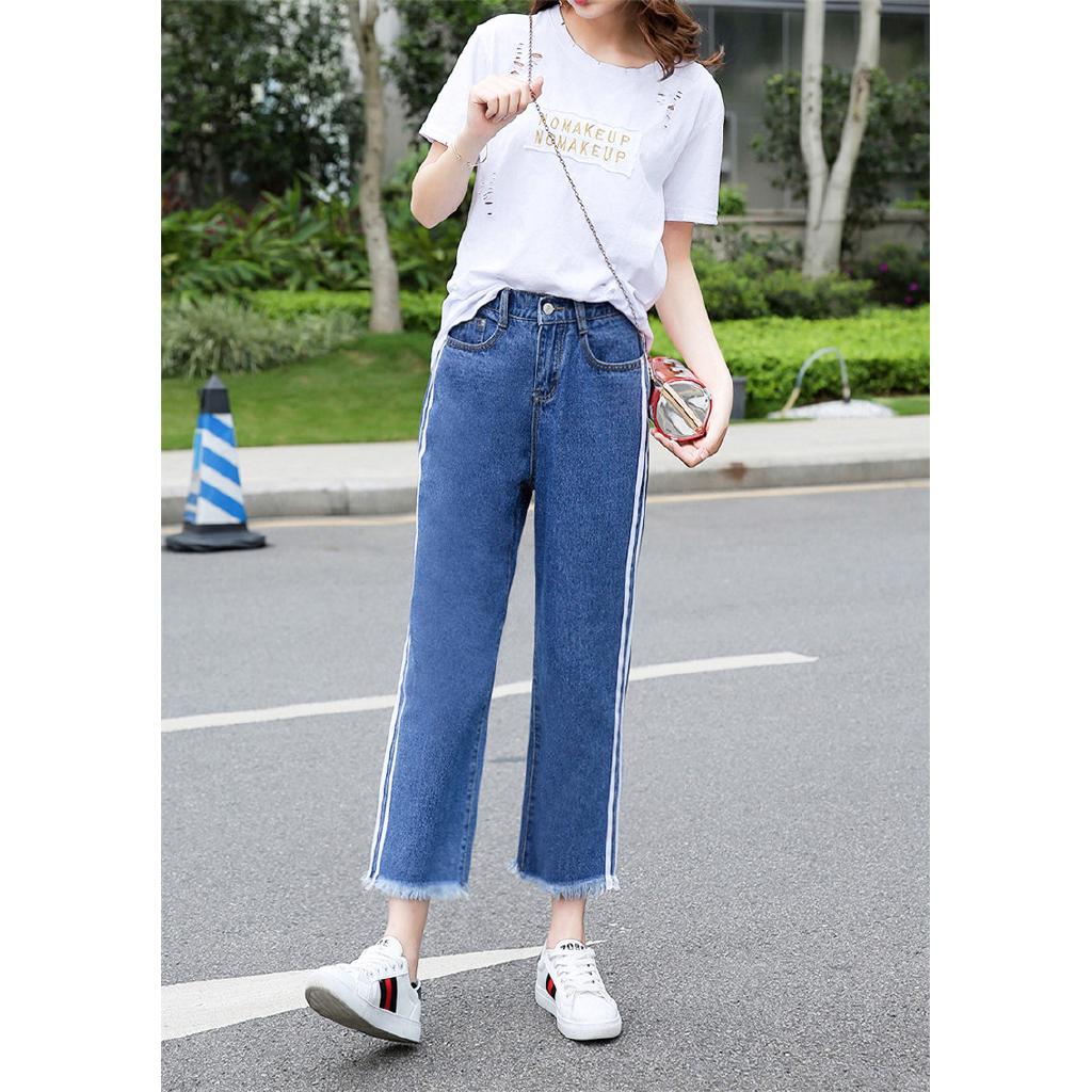 Celana Jeans Wanita Model High Waist dan Ripped dengan Celana Jeans Wanita Model High Waist dan Ripped dengan