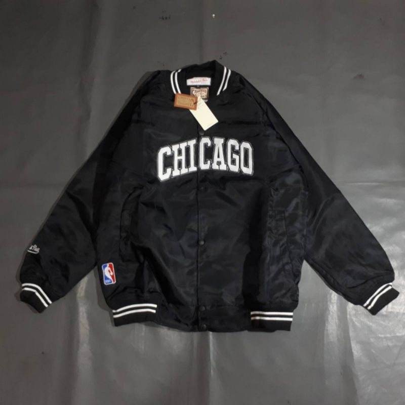 jaket bomber varsity bulls