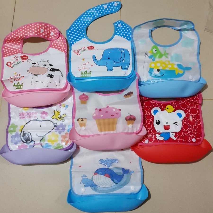 Bib lucu crumb catcher