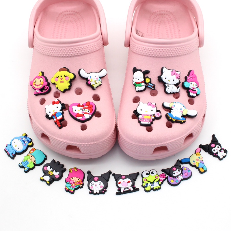 Hello kitty Crocs Jibbitz wanita charms sandal Sanrio DIY pin Aksesoris pria anak Bahan Untuk Dekorasi Sepatu Hadiah