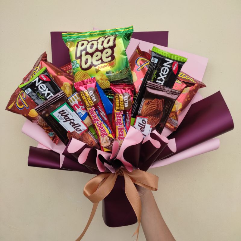 

(TERMURAH) READY STOCK Snack Buket Snack Bouquet untuk Hadiah Wisuda Ulang Tahun