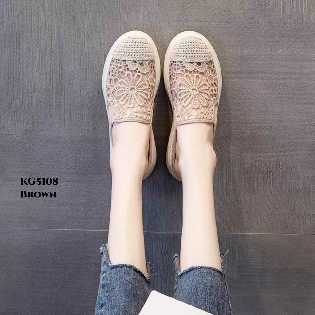 RESTOCK WYN  SNEAKERS SLOP WANITA HOLLOW LACE KG5108