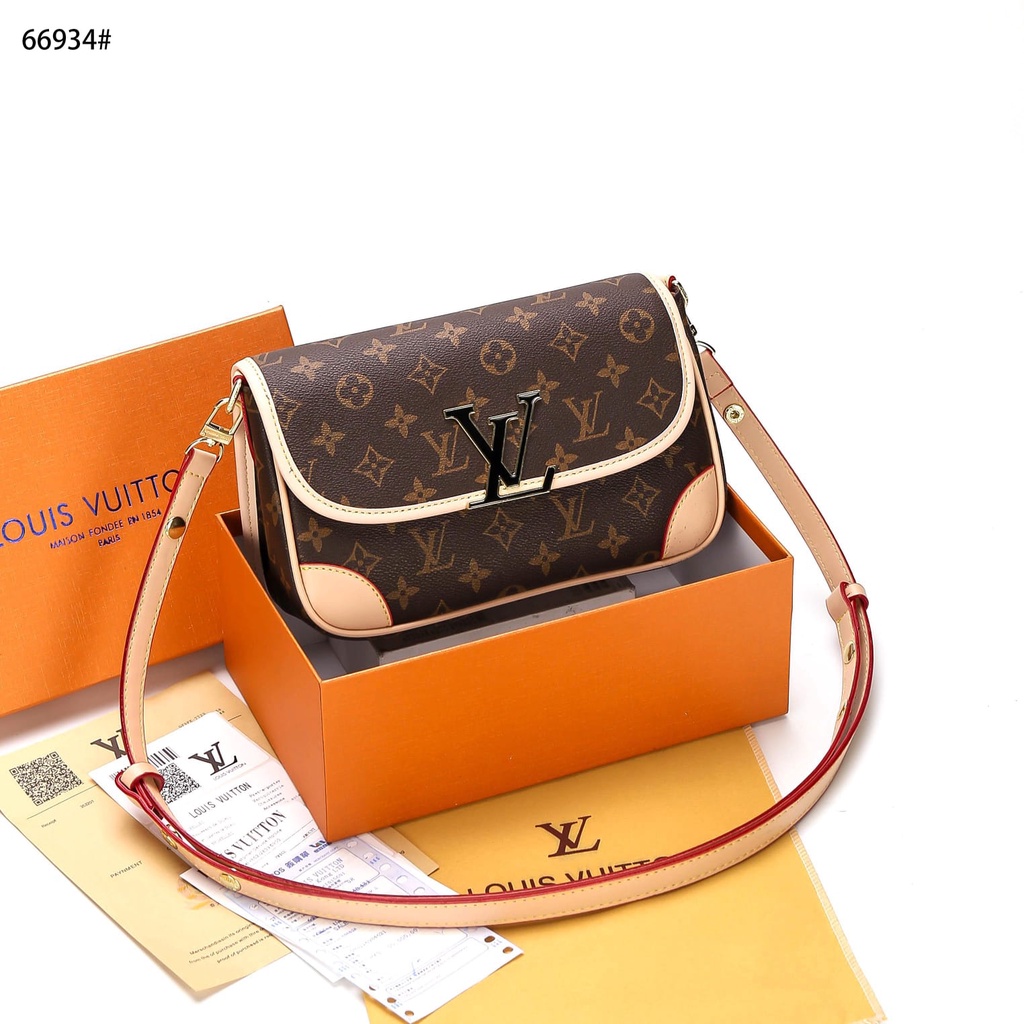 Buci Crossbody Bag 66934