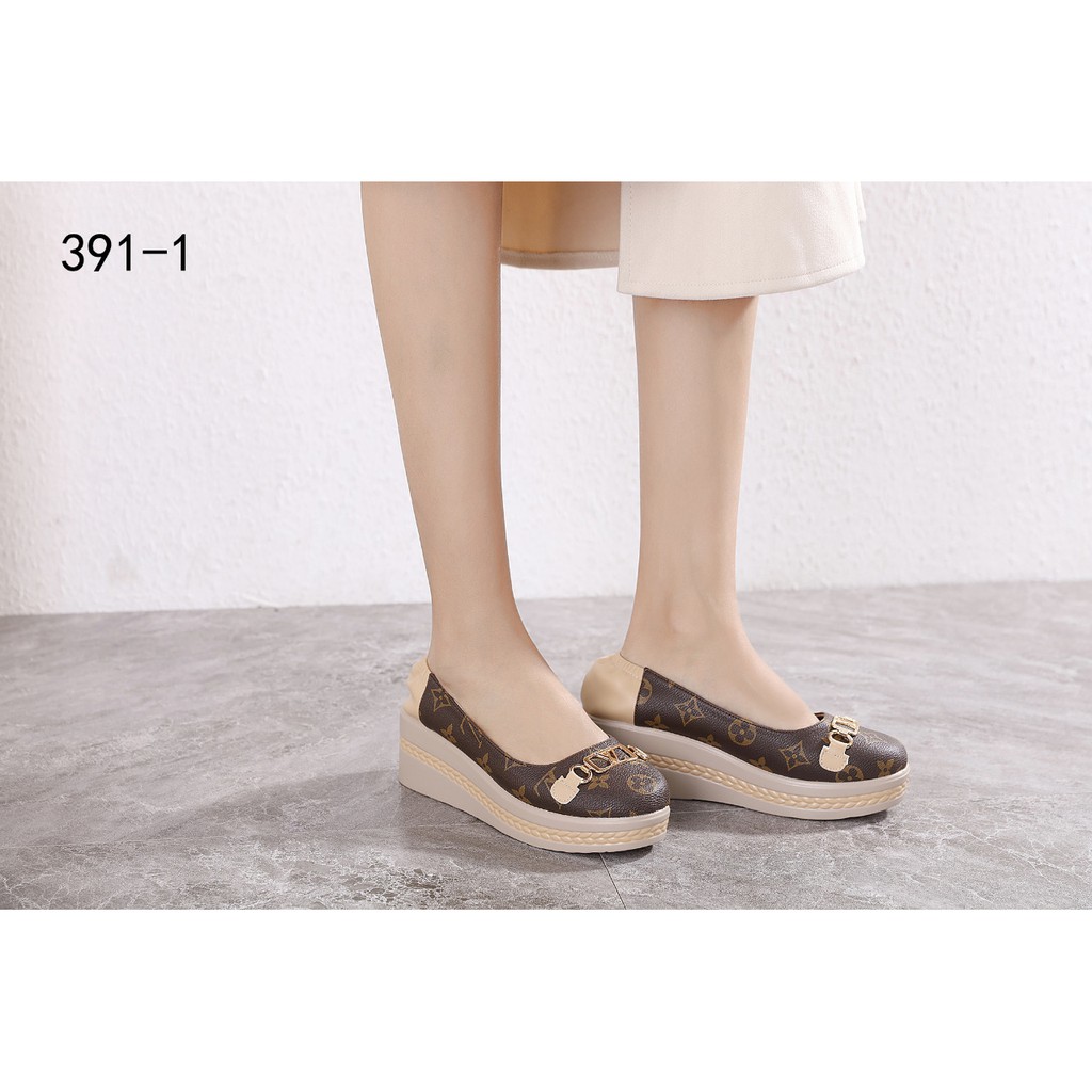 Sepatu Wedges Wanita 391-1