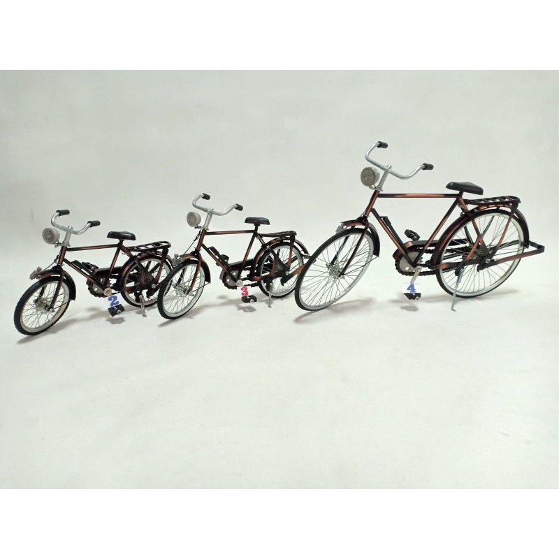 Miniatur sepeda ontel