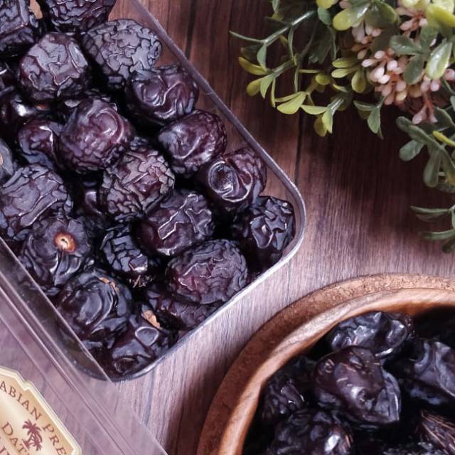 

Kurma Ajwa super premium