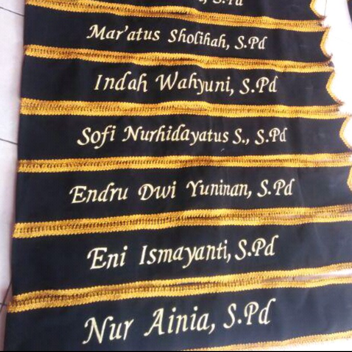 Selempang wisuda sash wisuda pita renda