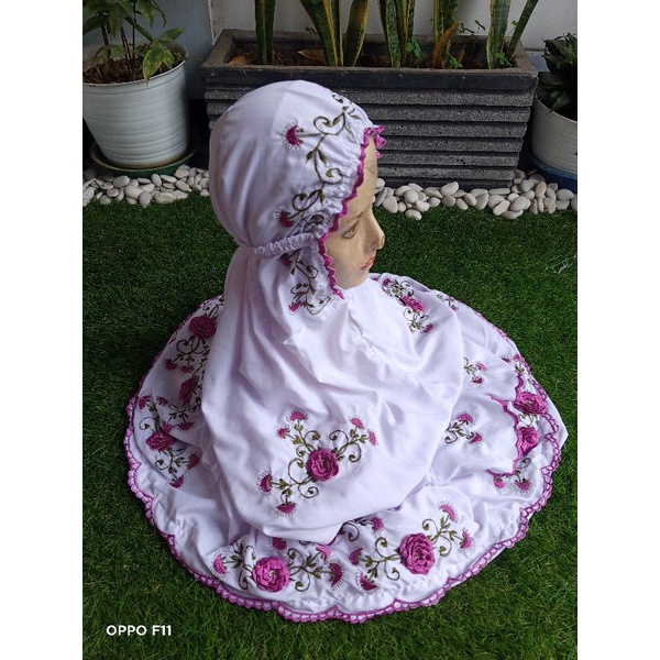 MUKENA BORDIR DEWASA MOTIF BUNGA TIMBUL MUKENA PUTIH