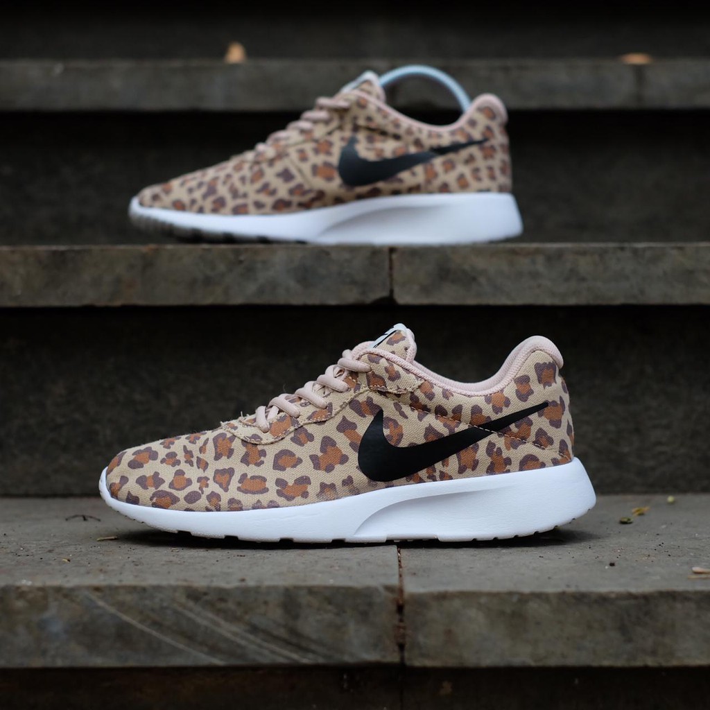 nike tanjun leopard print