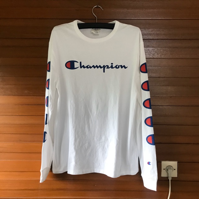  Champion  Heritage Script Hand Logo Shopee Indonesia