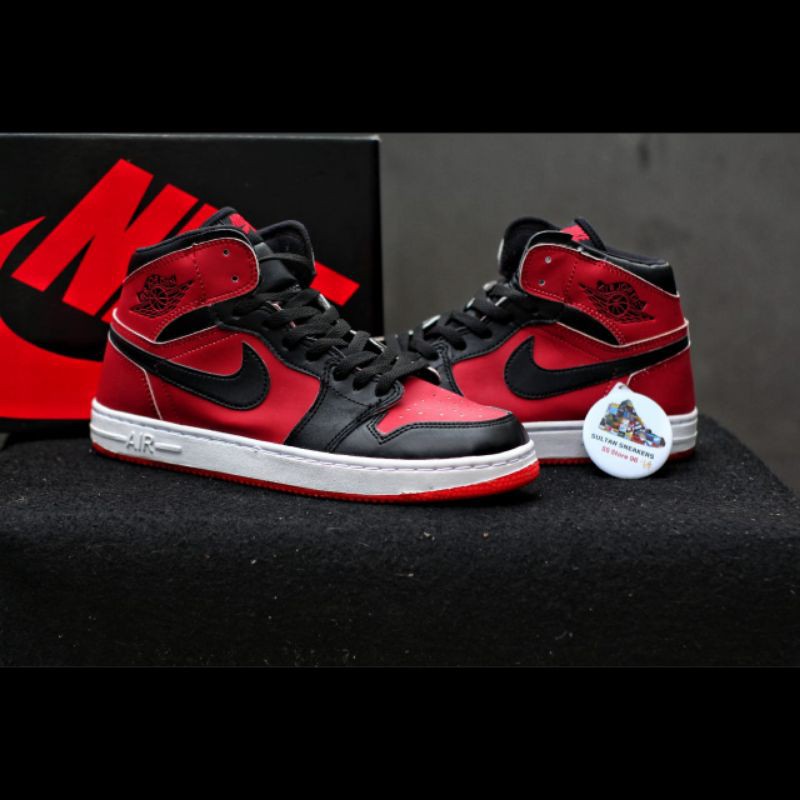 mid jordan retro 1