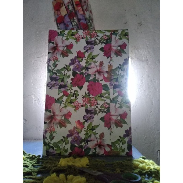 

kertas kado / bungkus kado