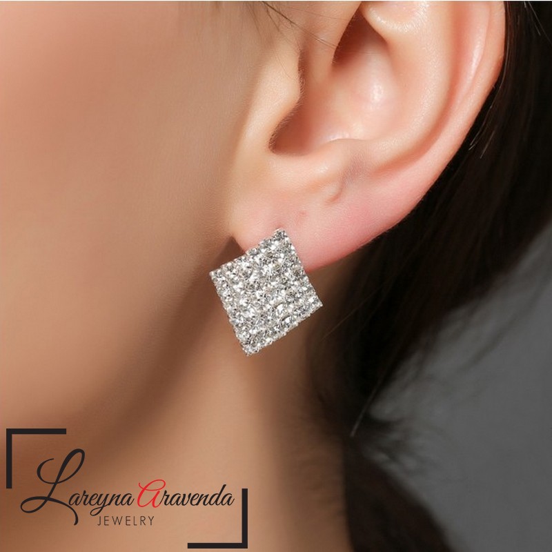 Anting Fashion Wanita Silver S925 Model Diamond Crystal AAA AT044