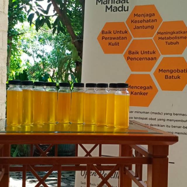 

Madu asli dalam botol