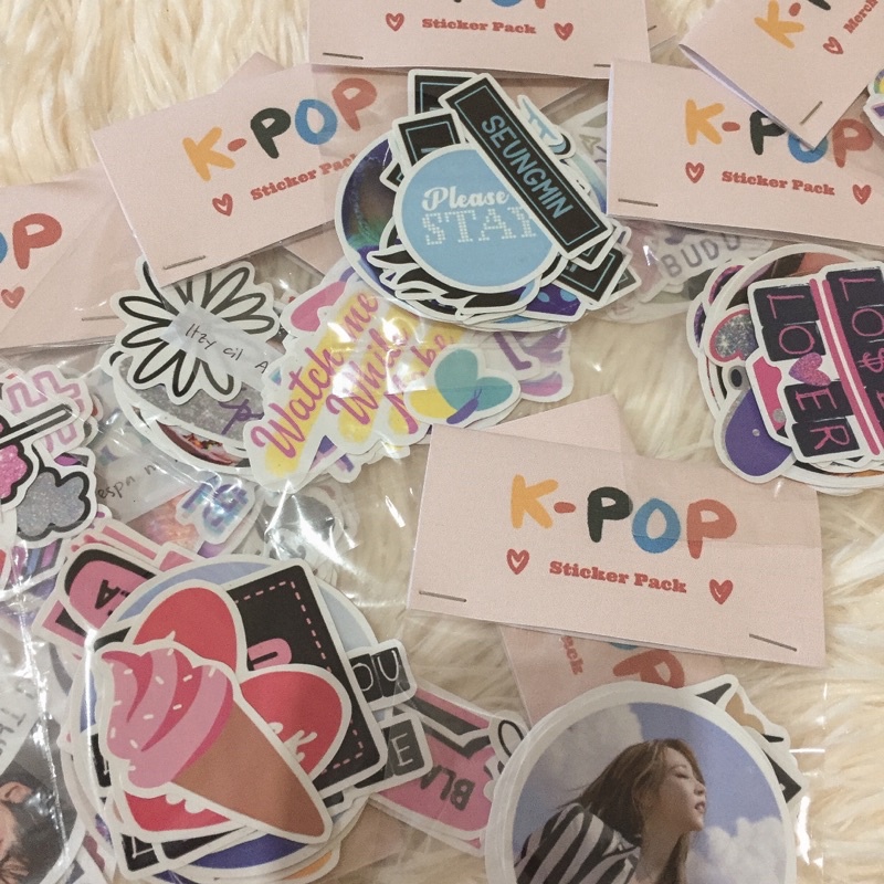 Stiker Kpop LE SSERAFIM Fearless Unforgiven Edition (Unofficial / Fanmade)