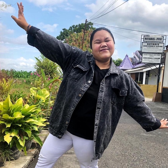 Jaket Jeans Oversize LD 110 - 150 // Jaket Jumbo Saku Wanita Sandwash Denim Premium-ARETHA SW HTM LD140