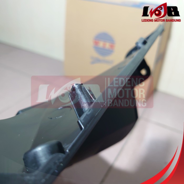 Win Pelindung Kaki Dalam Beat ESP 2016 Legshield Besar Plastik Bagus