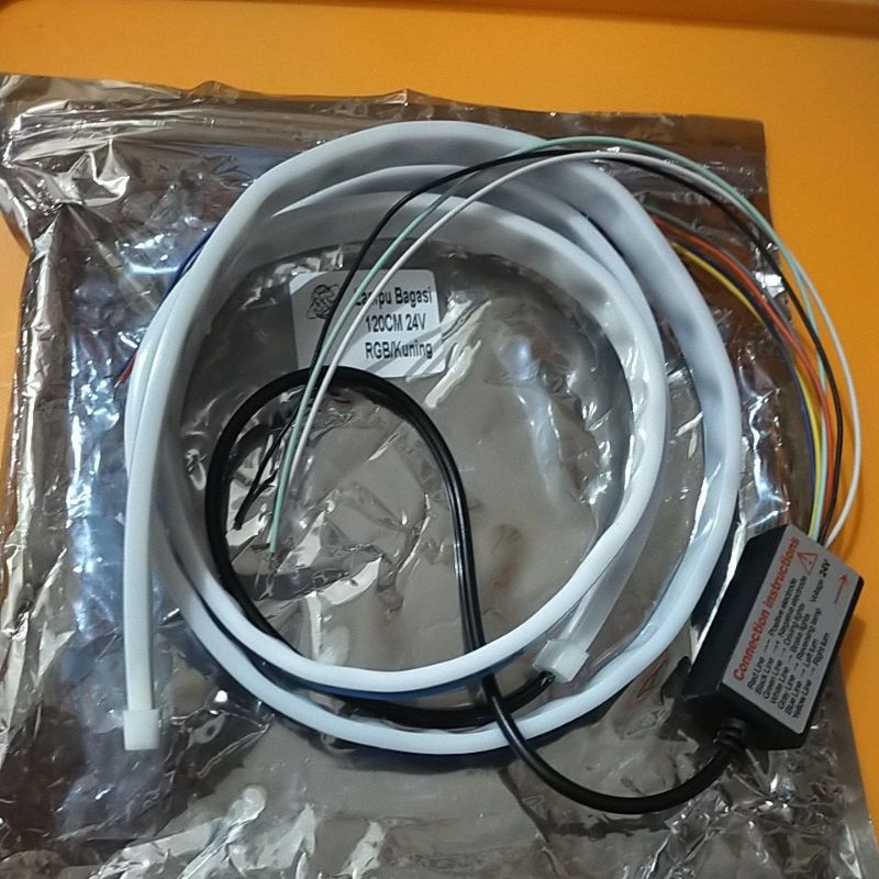 

LampuLEDbagasi12-24vlt