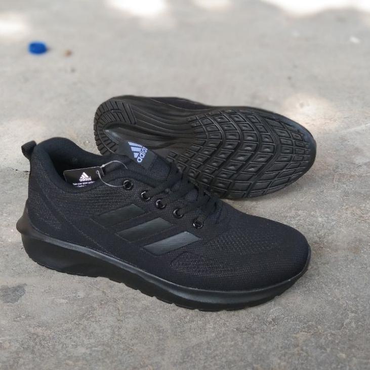 Sangat Nyaman.. Sepatu Adidas Hitam Putih Sepatu Hitam Polos  kasual Sneakers  Sepatu sekolah  Cewek