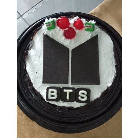 

Kue ulang tahun/kue ultah/black forest/Kue ulang tahun murah/kue BTS/BTS