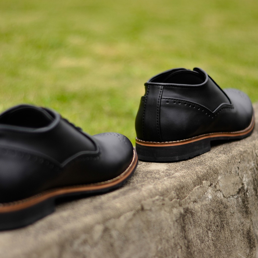 Cerberus Black | 39-45 | Sepatu Pantopel Casual Ori Klasik Kulit Pria Cowok Men Wingtip | FORIND x Lvnatica