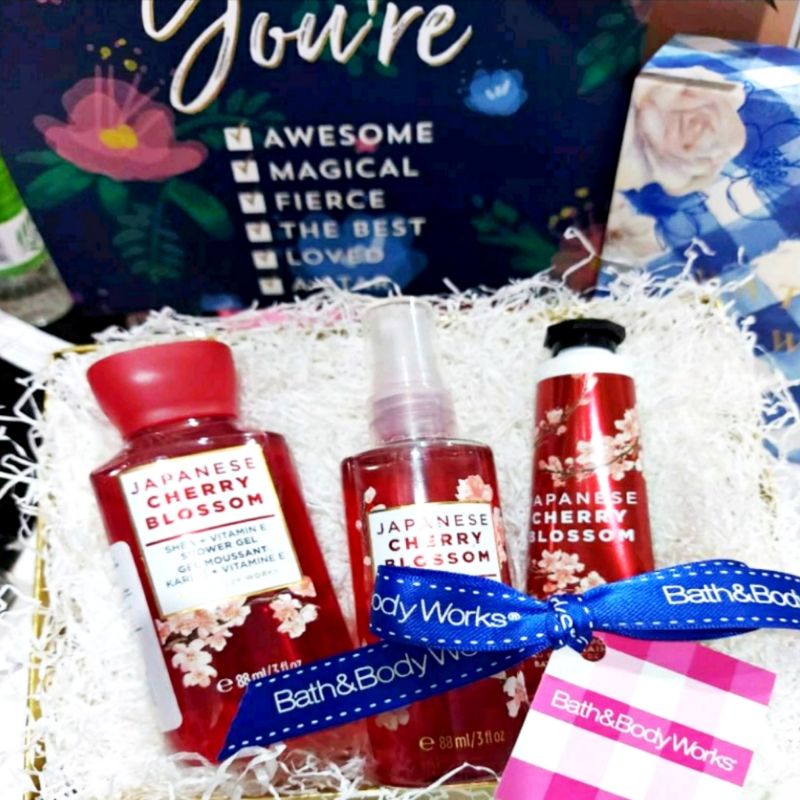 BATH &amp; BODY WORKS BBW GIFT SET OF 3 TRAVELSIZE MIST LOTION SHOWER GEL PAKET ULANG TAHUN BIRTHDAY CHRISTMAS TAHUN BARU VALENTINE HEMAT CHRITMAS HAMPERS PACKAGE GIFT SET OF 3 OR MORE