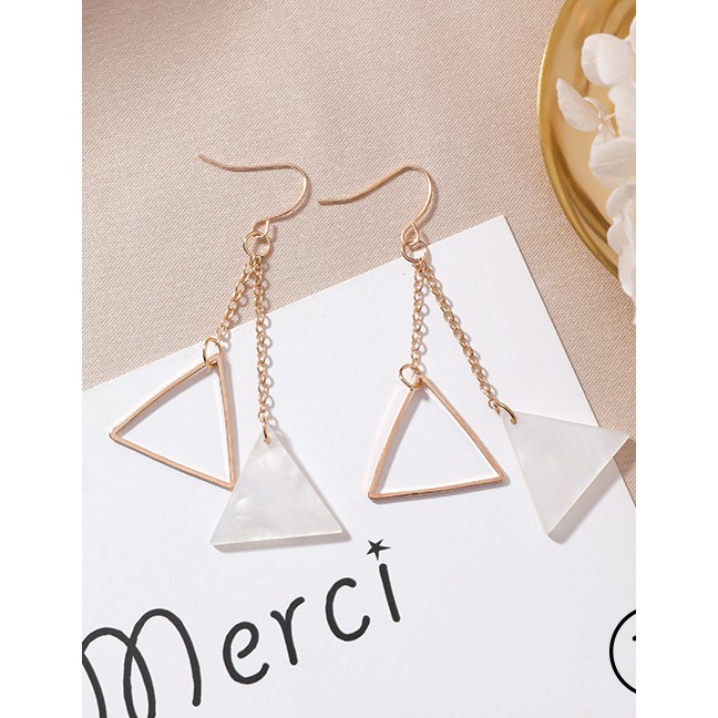 LRC Anting Gantung Fashion White Triangle Shape Decorated Earrings F07412