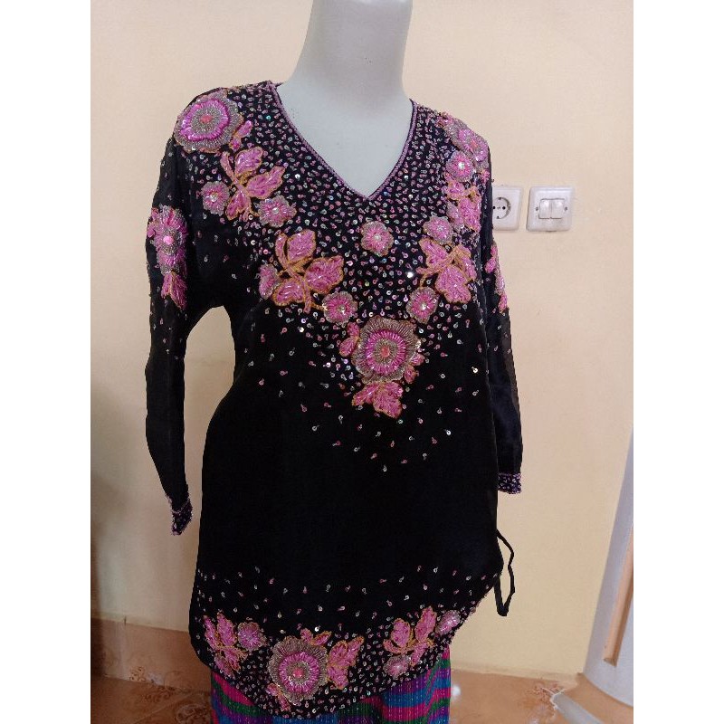 baju bodo modern hitam