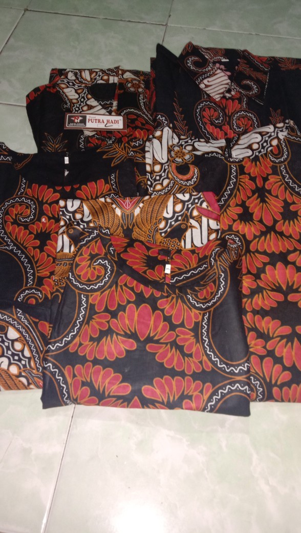 Batik Couple Keluarga - Couple Keluarga/ Couple Batik Keluarga/batik 2525/couple Batik