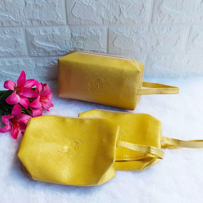 Dompet Kubus Boxy Pouch Dompet Makeup Custom Embose Dompet Souvenir Dompet Wanita