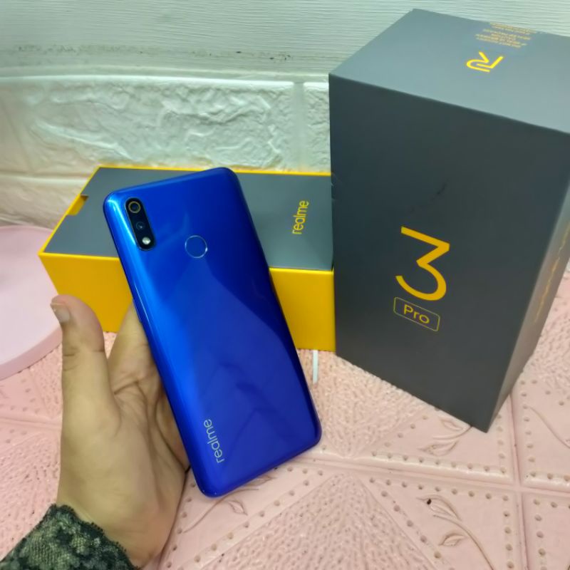 realme 3 pro 6/128 & 4/64 second