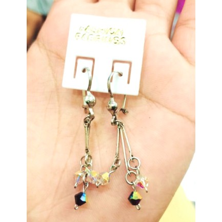 Anting wanita// anting kristal // anting monel// anting kristal swarosky// anting jurai jurai