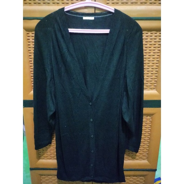 Cardigan Hitam GU