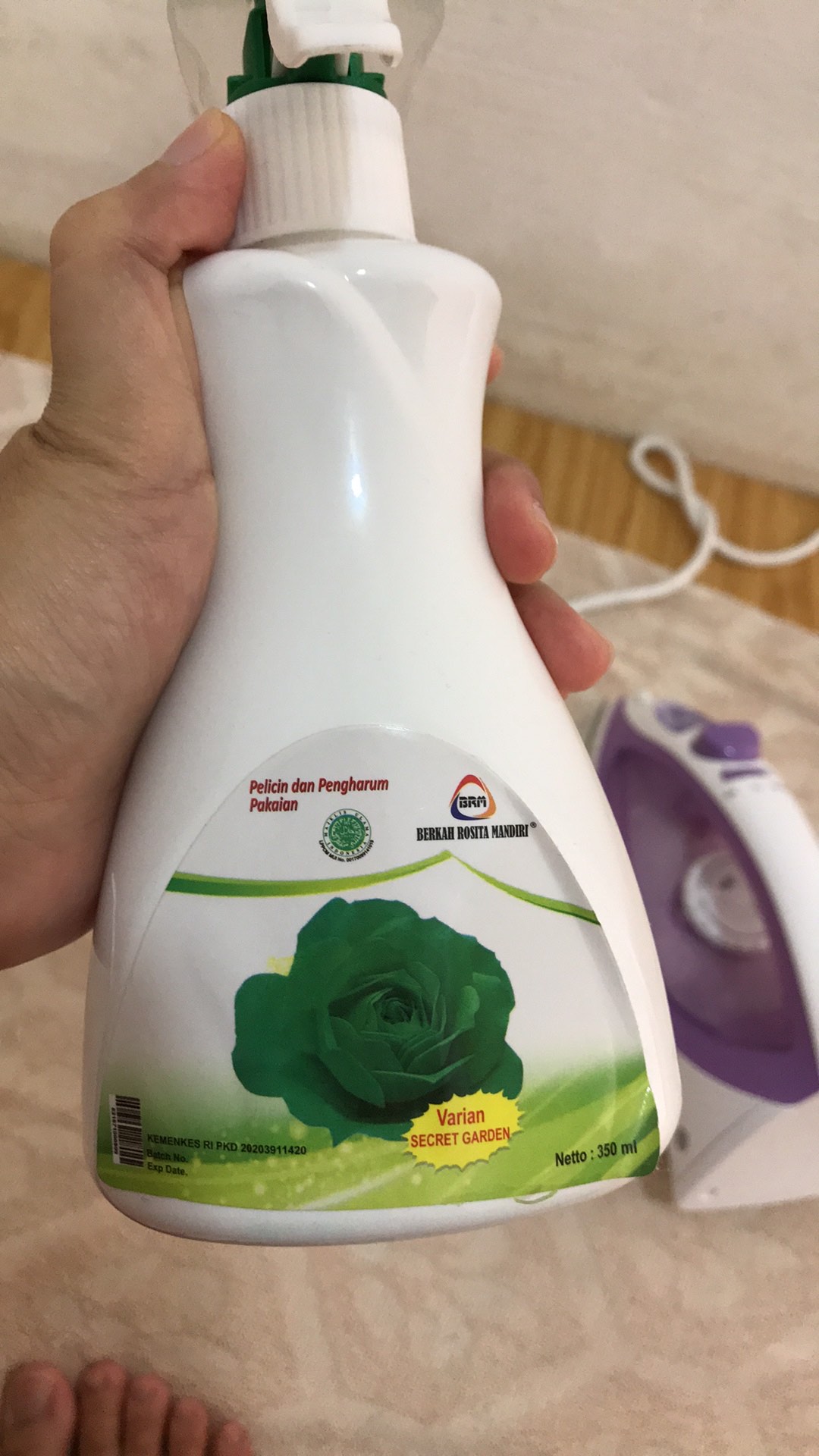 Parfum Laundry Pelicin Pakaian Spray